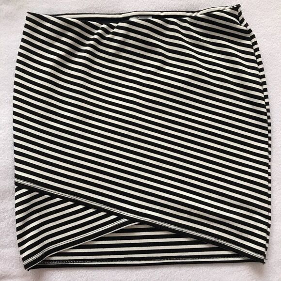 Zara Trafaluc Bodycon Skirt Size 28 Black and White - Picture 1 of 8